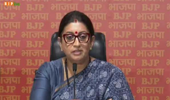 मोदी नीत सरकार के कार्यकाल में देश की विकास गाथा गढ़ रही हैं महिलाएं : स्मृति