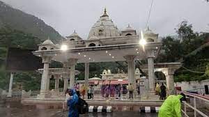 कटड़ा में 42 वर्षों बाद सबसे अधिक बारिश, वैष्णो देवी बैटरी कार मार्ग और हेलिकॉप्टर सेवा ठप