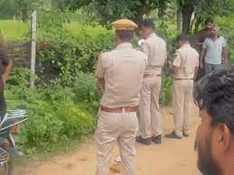 जयपुर में आंख में मिर्ची पाउडर डालकर 10 लाख लूटे