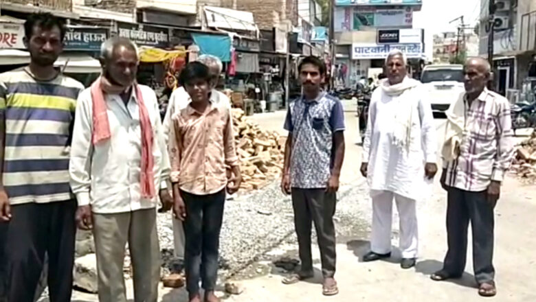 चौक से जबरन अस्थाई दुकान हटाने का आरोप