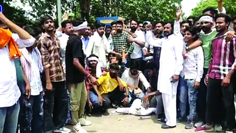 छात्र संगठनों ने किया मुख्यमंत्री का पुतला दहन
