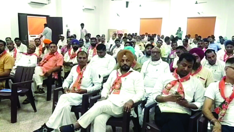 बहनों को मोबाइल फोन से ज्यादा सुरक्षा की आवश्यकता : चावला