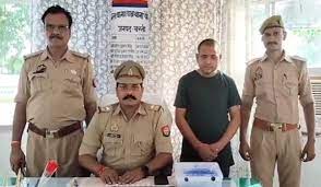200 लोगों को करोड़ों का चूना लगा चुके इस शातिर नटवरलाल को पुलिस ने ऐसे किया गिरफ्तार! हिल जाएगा दिमाग